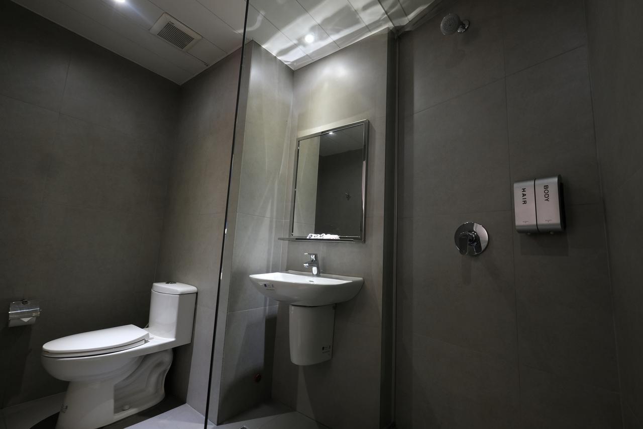 U Hotels Makati San Pedro Makati Eksteriør billede